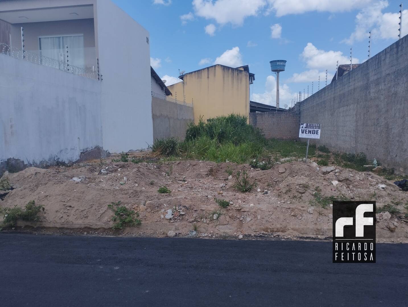 Terreno à venda, 250m² - Foto 1