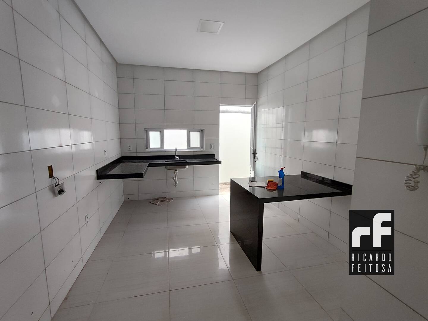 Casa de Condomínio à venda com 3 quartos, 300m² - Foto 13